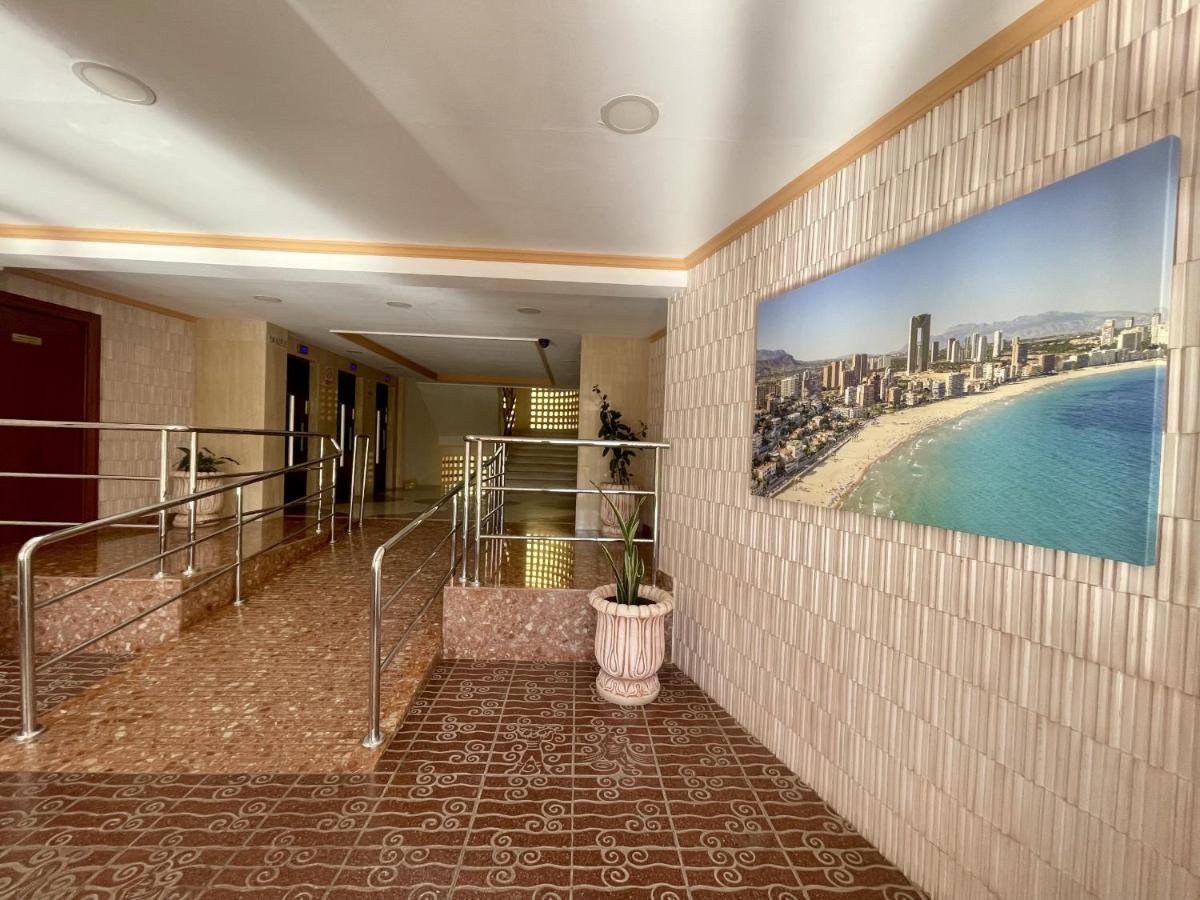 Pintor Solana Poniente Beach Benidorm Buitenkant foto